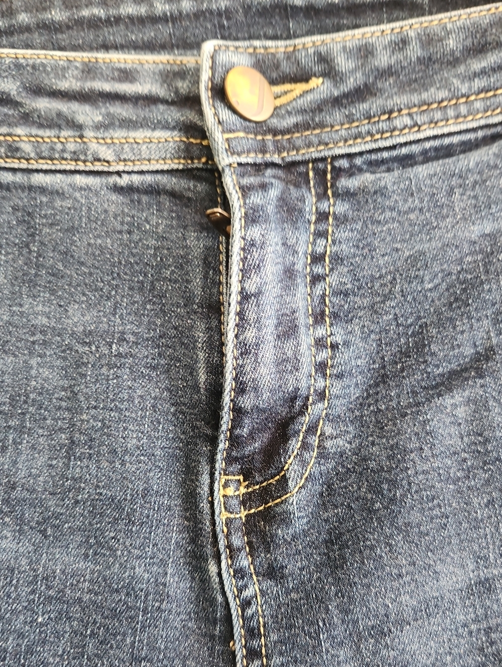 Denim Capris - Picture 4 of 4